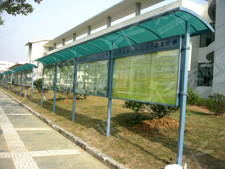 ��������������132