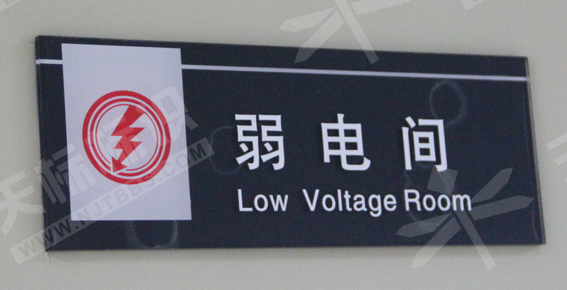 �����N����1403040